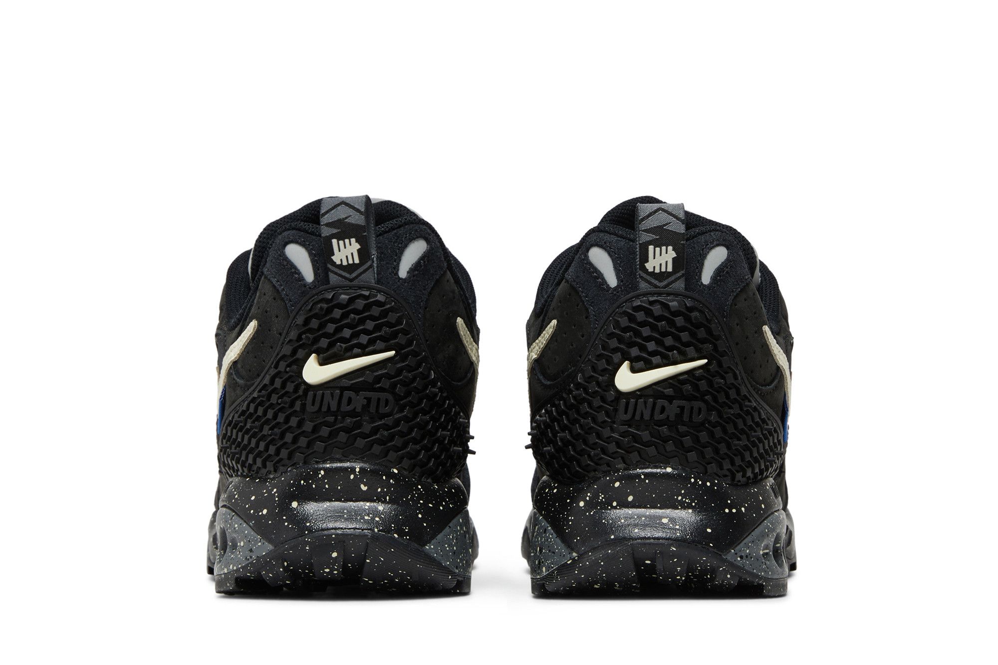 Sizing Undefeated x Nike Air Terra Humara 'Hitam' FN7546-002