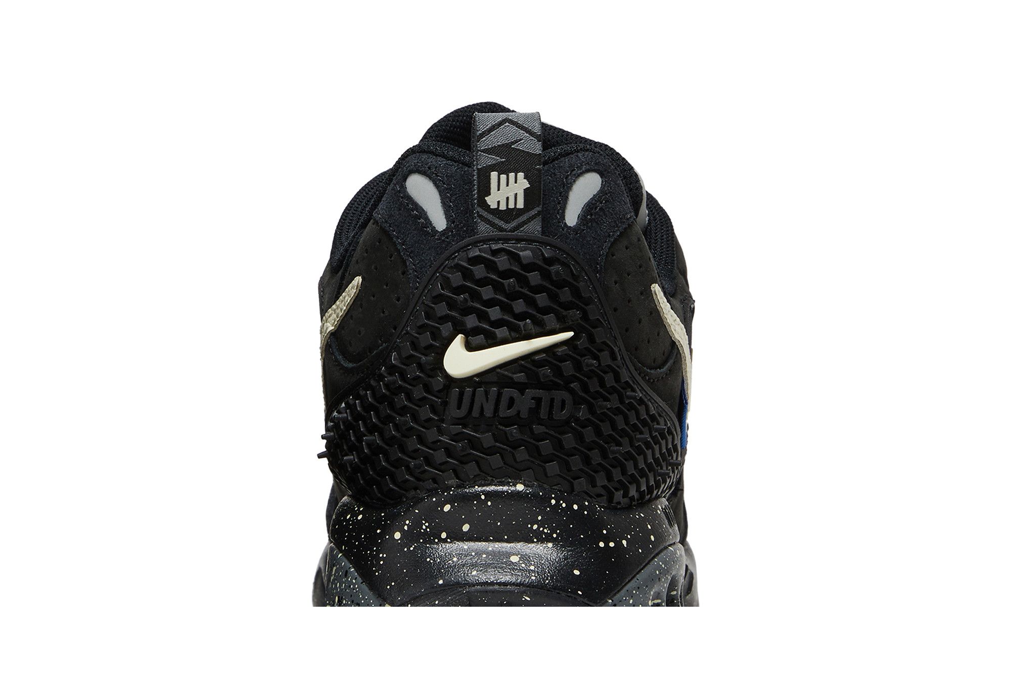 Cheap Undefeated x Nike Air Terra Humara 'Hitam' FN7546-002