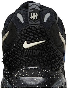 Undefeated x Nike Air Terra Humara 'Hitam' FN7546-002 Sizing Undefeated x Nike Air Terra Humara 'Hitam' FN7546-002
