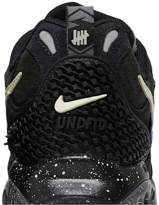 Undefeated x Nike Air Terra Humara 'Hitam' FN7546-002 Sizing Undefeated x Nike Air Terra Humara 'Hitam' FN7546-002