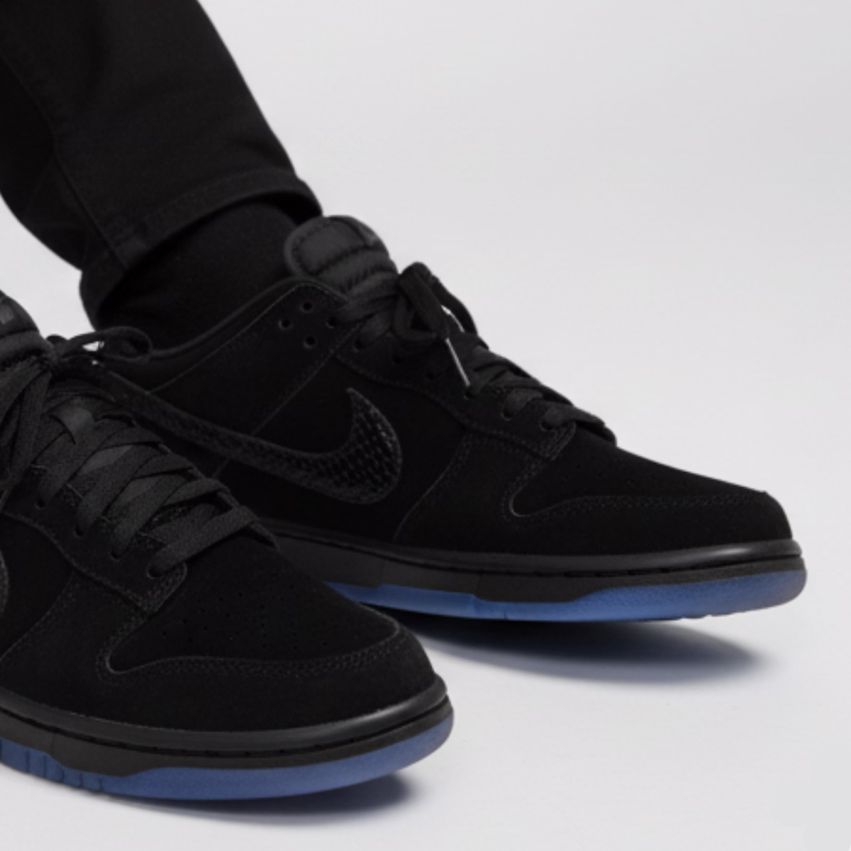 UNDEFEATED x Nike Dunk Low 'Dunk vs AF1 Black'