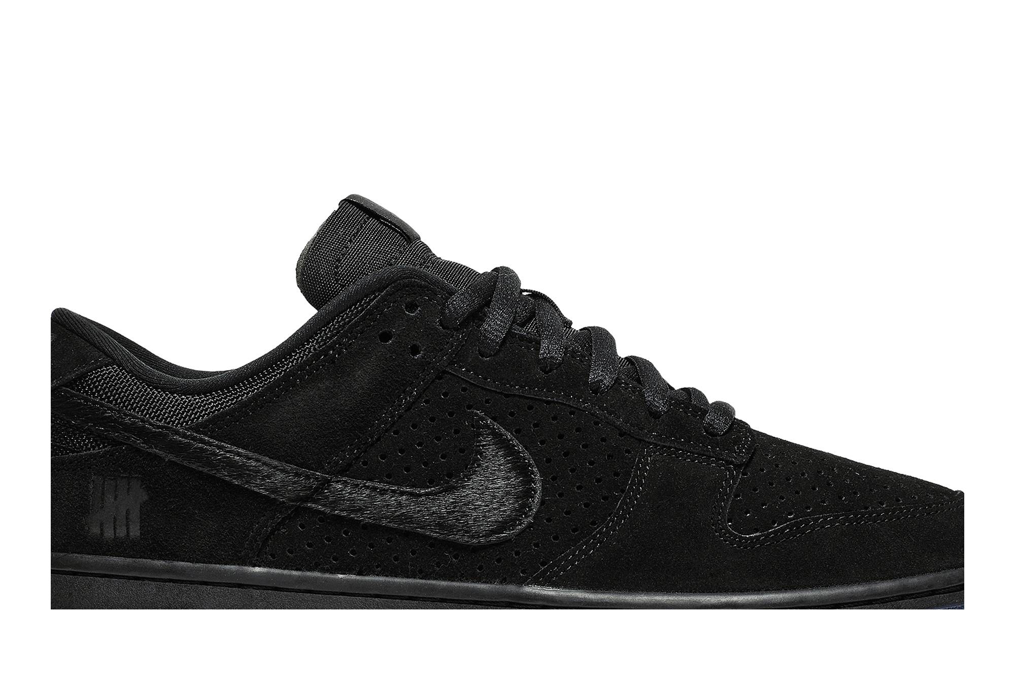 Shop UNDEFEATED x Nike Dunk Low 'Dunk vs AF1 Hitam' DO9329-001