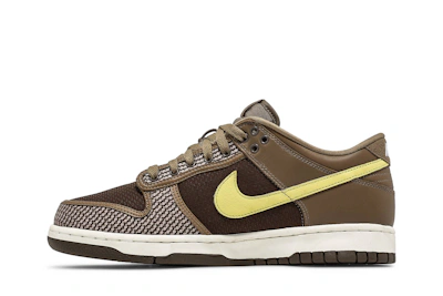 UNDEFEATED x Nike Dunk Low SP 'Canteen'