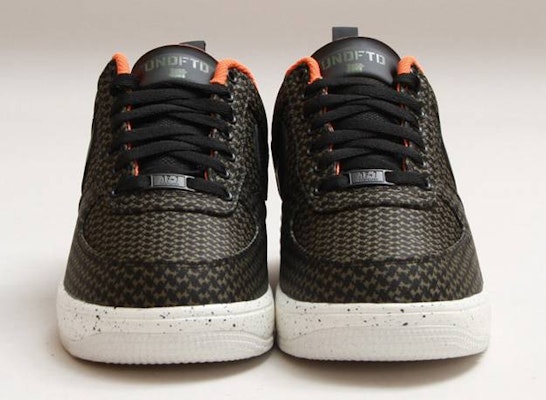 UNDEFEATED x Nike Lunar Force 1 SP 'Hitam Medium Olive' 652805-003 Order UNDEFEATED x Nike Lunar Force 1 SP 'Hitam Medium Olive' 652805-003