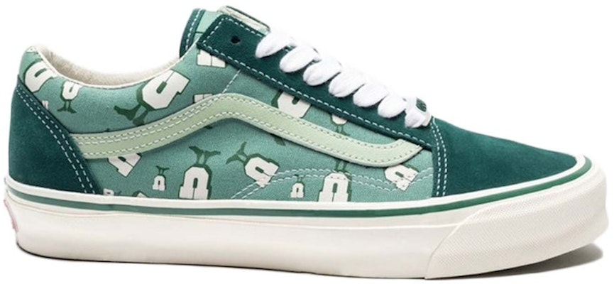 UNDEFEATED x Vans Vault OG Old Skool LX 'U-Man Bistro Hijau' Buy UNDEFEATED x Vans Vault OG Old Skool LX 'U-Man Bistro Hijau'