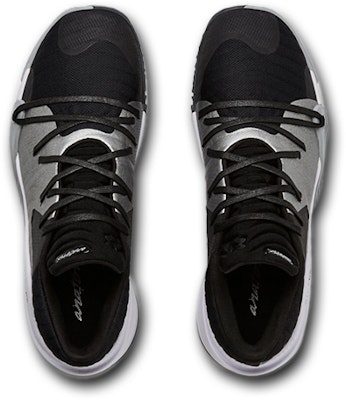 安德玛 Anatomix Spawn Low '黑银' 低帮篮球鞋 3021263-001 Shop 安德玛 Anatomix Spawn Low '黑银' 低帮篮球鞋 3021263-001