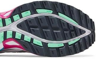 Under Armour Apparition 'Blanco Castlerock Fucsia' 3027595-110 Purchase Under Armour Apparition 'Blanco Castlerock Fucsia' 3027595-110