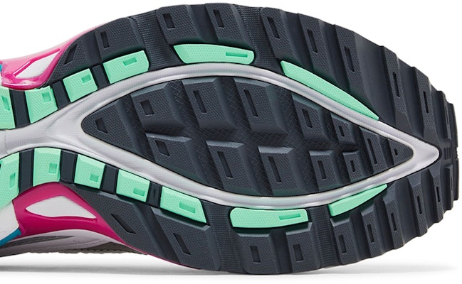 Under Armour Apparition 'White Castlerock Fuchsia' 3027595-110 Purchase Under Armour Apparition 'White Castlerock Fuchsia' 3027595-110