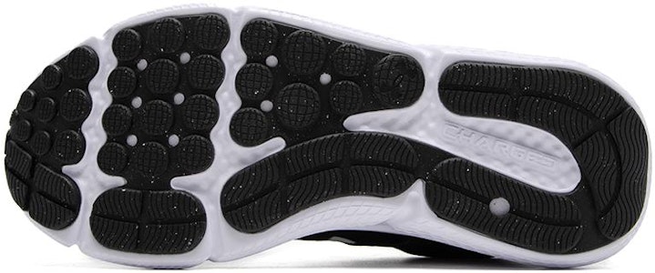 UAチャージドアサート10 ブラック/ホワイト 3026175-001 Purchase UAチャージドアサート10 ブラック/ホワイト 3026175-001