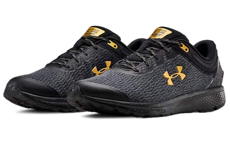 Order Under Armour Charged Escape 3 Refleksi Hitam/Emas 3021949-005