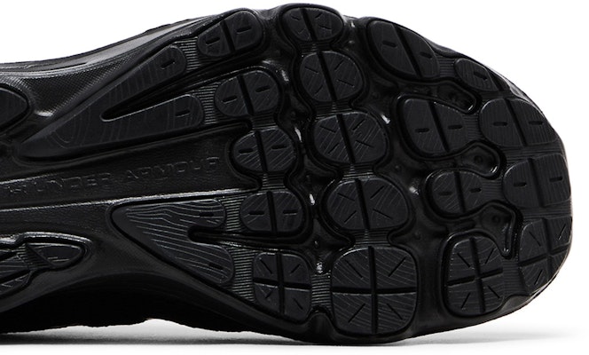 Under Armour Charged Gemini 'Triple Black' Sepatu Hitam Pekat 3026501-002 Purchase Under Armour Charged Gemini 'Triple Black' Sepatu Hitam Pekat 3026501-002