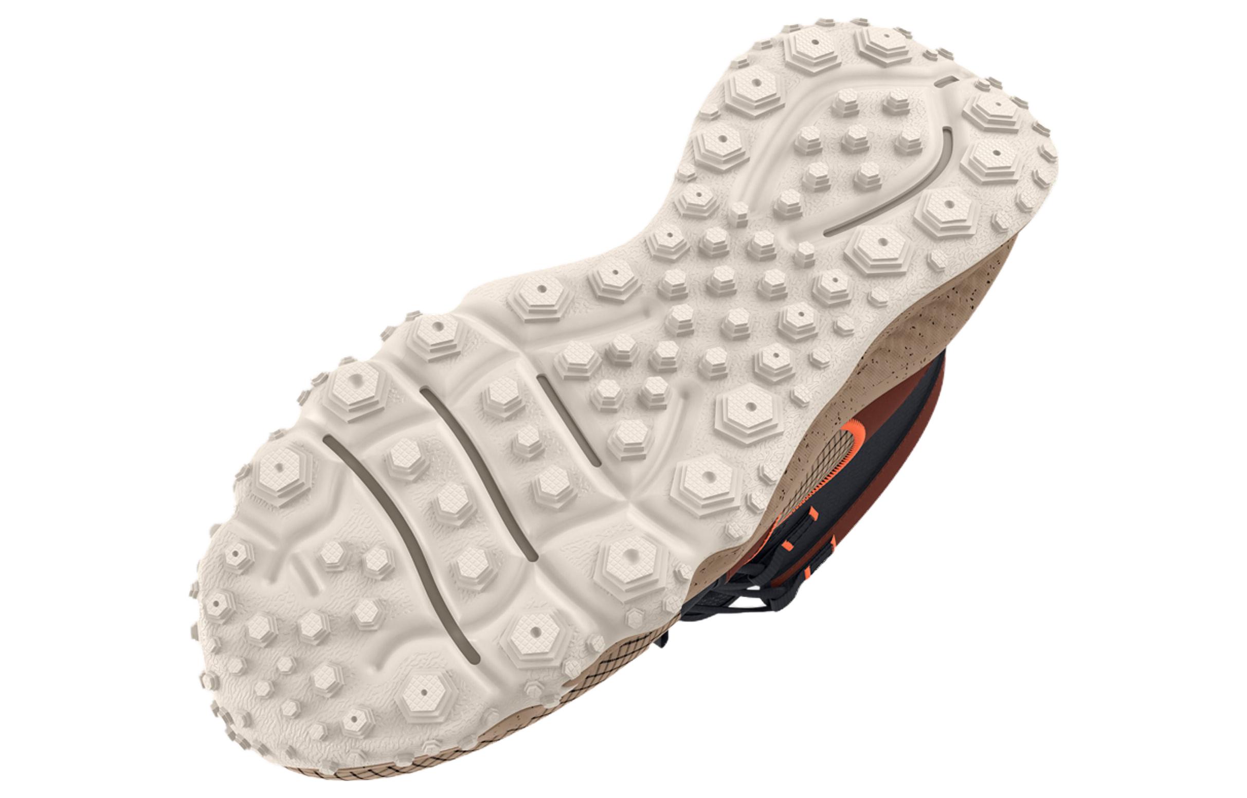 Purchase Under Armour Charged Maven Trek ''Zwart Sahara'' 3026370-001