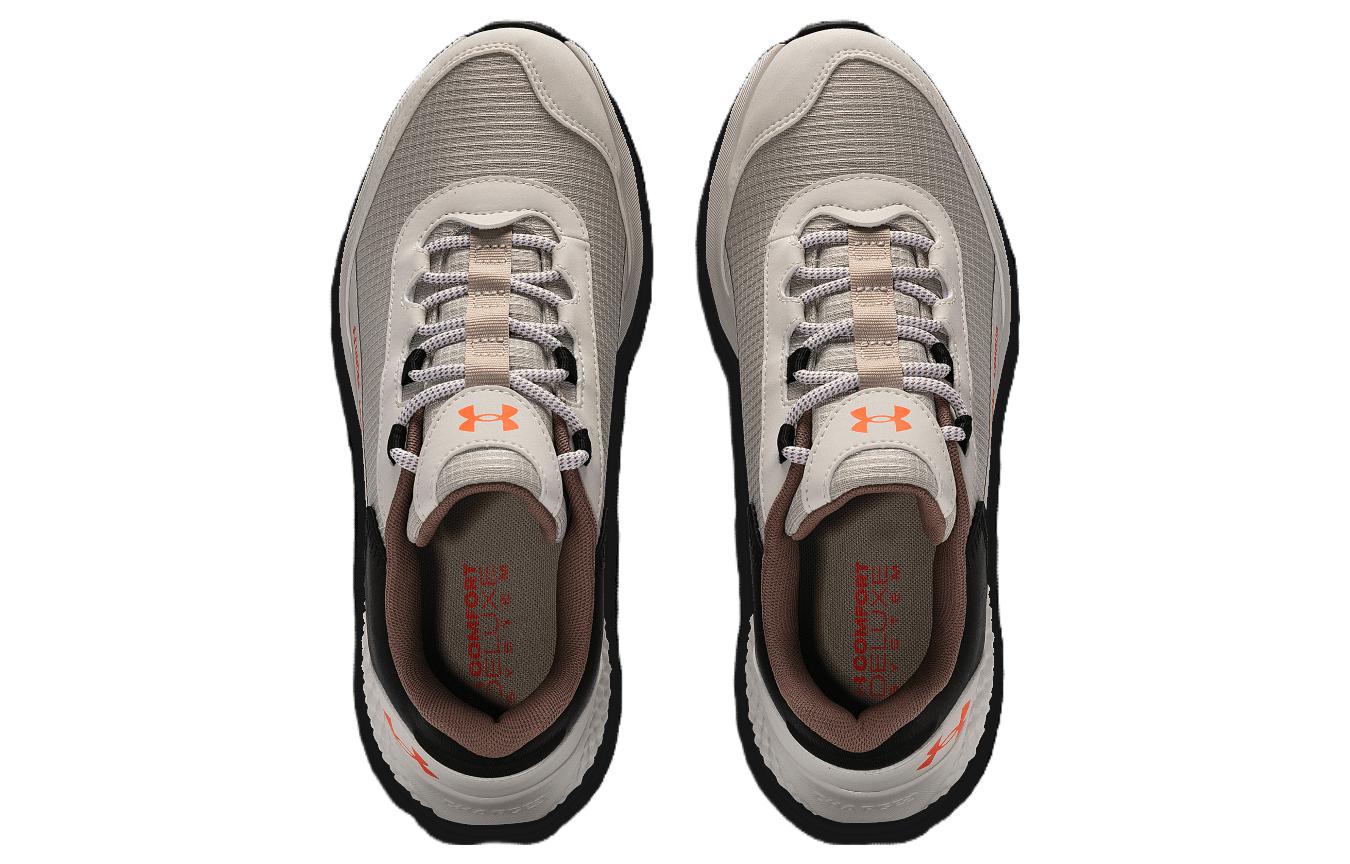 Shop 安德玛 Charged Rogue SE '奶油白' 运动鞋 3028444-200