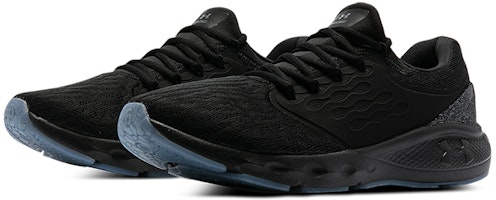 UAチャージド バン Vantage ブラック 3023550-002 Lookbook UAチャージド バン Vantage ブラック 3023550-002