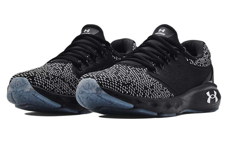 Lookbook Under Armour Charged Vantage Knit 'Hitam Putih' 3024699-002