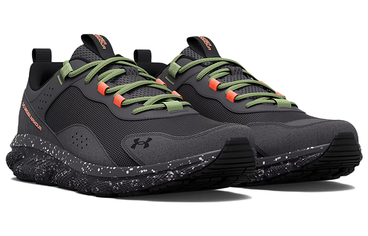 Lookbook Under Armour Charged Verssert ''Noir Tacheté Vert'' 3025750-100