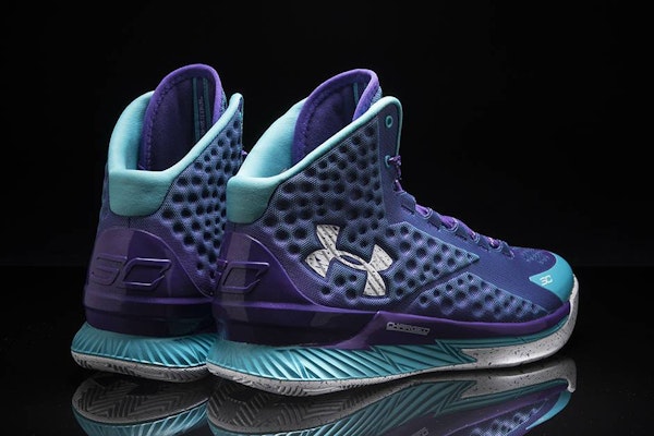 安德玛 Curry 1 '父辈' 篮球鞋 1258723-478 Lookbook 安德玛 Curry 1 '父辈' 篮球鞋 1258723-478