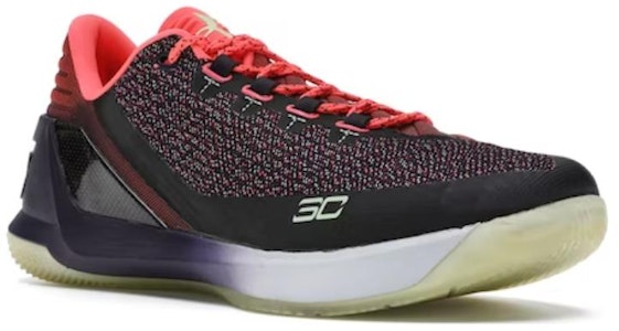 安德玛 Curry 3 Low 'Full Circle' 全息低帮篮球鞋 1286376-101 Lookbook 安德玛 Curry 3 Low 'Full Circle' 全息低帮篮球鞋 1286376-101