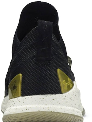 美國安德瑪 Curry 5 黑金 3020657-001 Sizing 美國安德瑪 Curry 5 黑金 3020657-001