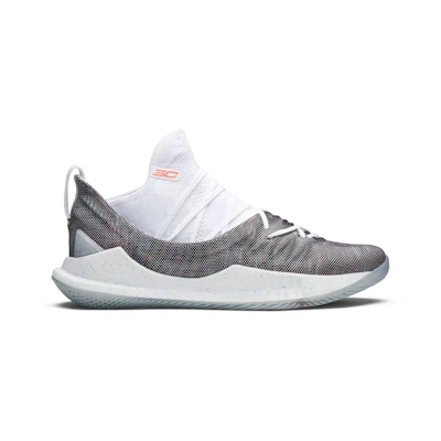 UA Curry 5 Welcome Home