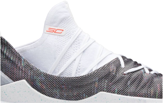 Curry 5 welcome home sales