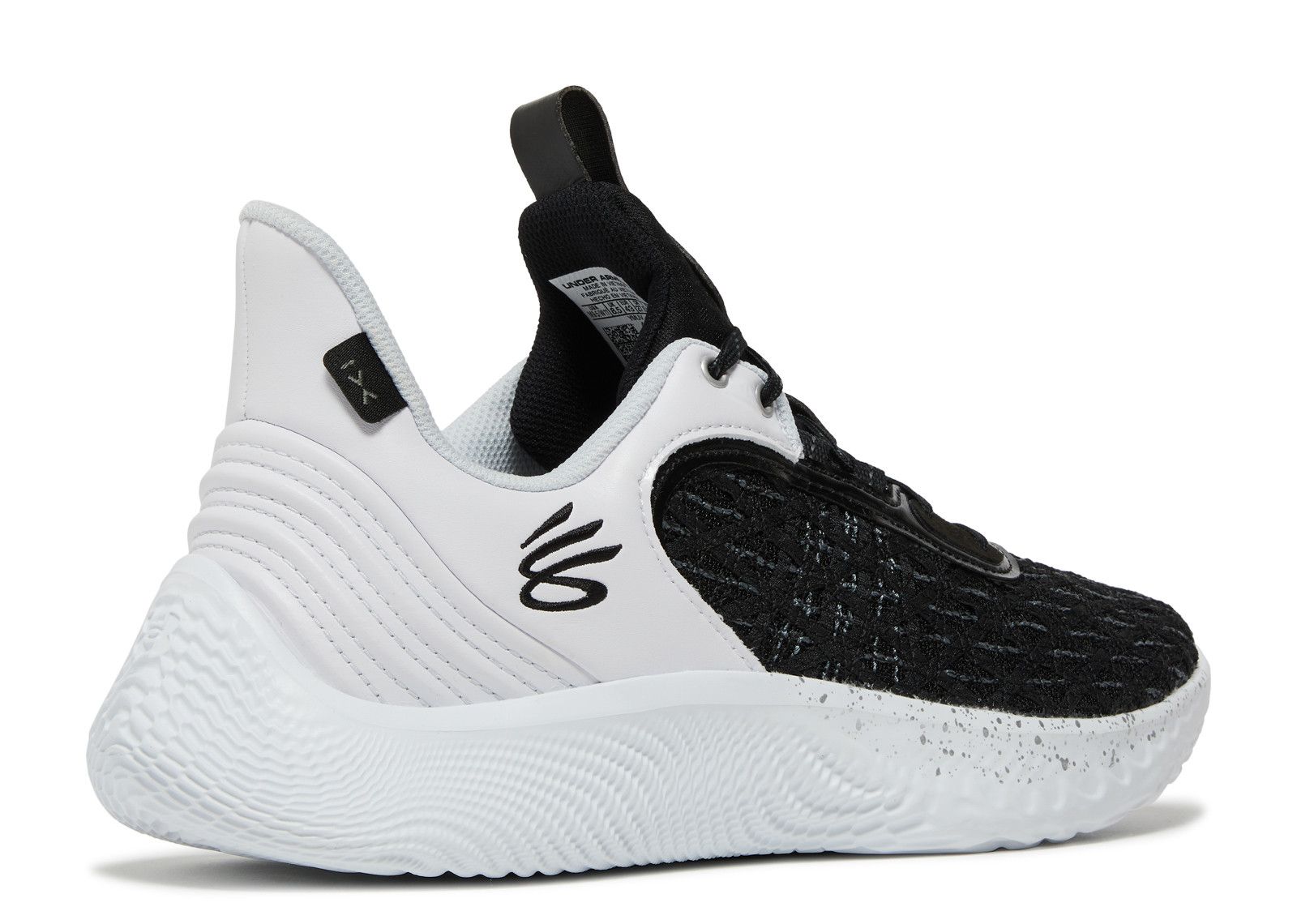 Lookbook 安德玛库里Flow 9队版“白黑” 3025631-103