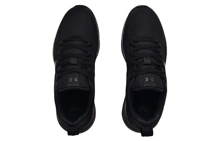 Shop UAエッセンシャル トリプルブラック 3022954-004