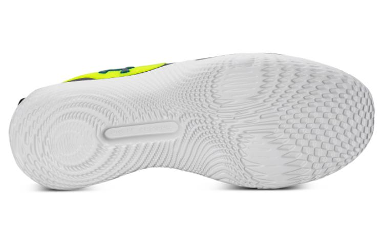 Shop Under Armour UA Dynamic 減震耐磨 低筒 訓練鞋 男款 黑色