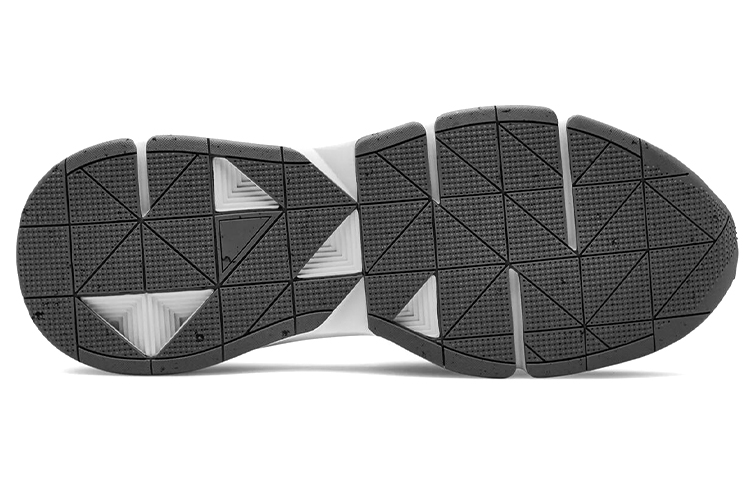 Shop Under Armour Forge 96 低筒輕便老爹鞋 灰白