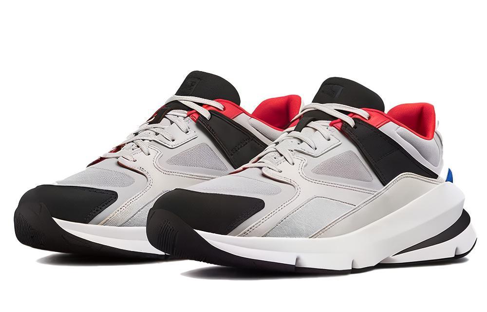 Lookbook Under Armour Forge 96 ''Wit Grijs Zwart'' 3021085-101