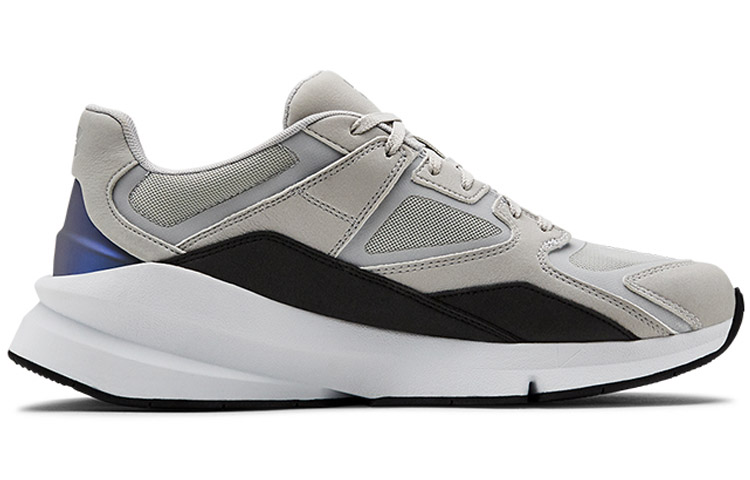 Order Under Armour Forge 96 CLRSHFT Grey/Black 3022281-100