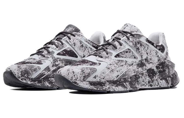 Lookbook Under Armour Forge 96 Disrupt ''Zement Mond'' 3022454-100
