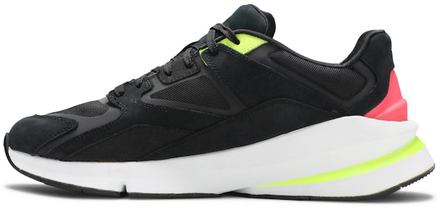 언더아머 포지 96 OG '블랙 핑크 볼트' 3021986-001 Lookbook 언더아머 포지 96 OG '블랙 핑크 볼트' 3021986-001