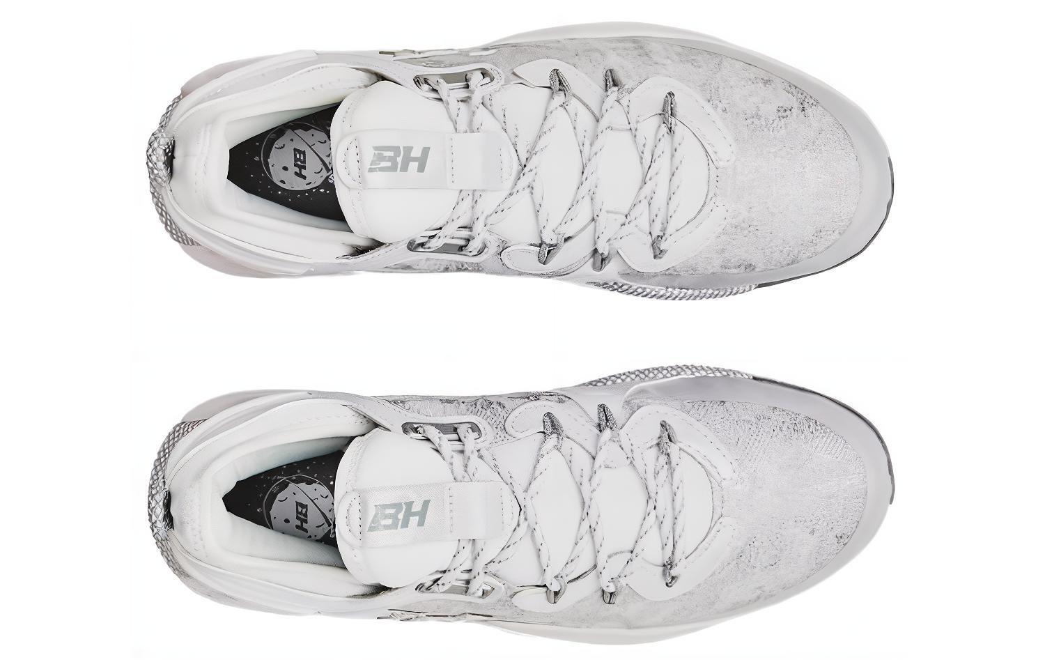 Lookbook 언더아머 하퍼 8 로우 ST '화이트/그레이' 3026588-106