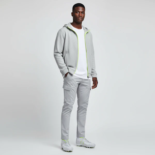 UAハイライトMC 白/銀/ライム 3023716-106 Lookbook UAハイライトMC 白/銀/ライム 3023716-106