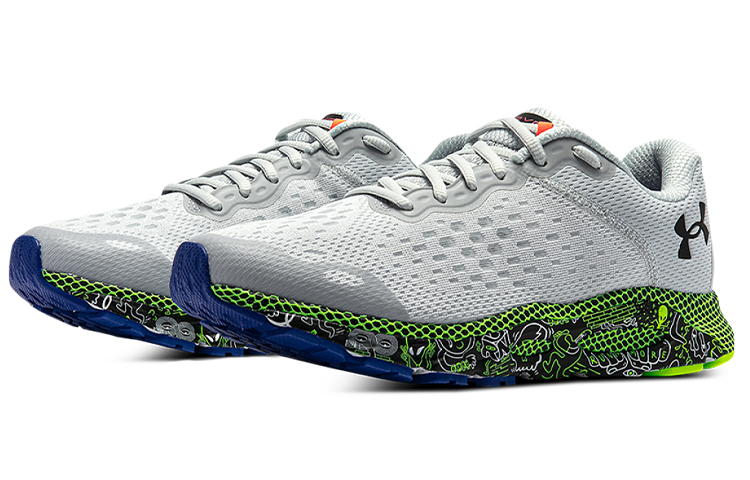 Lookbook Under Armour HOVR Infinite 3 FNRN CN Sportschuhe Grau 3025199-100