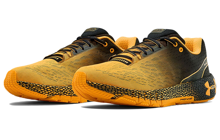Lookbook Under Armour HOVR Machina ''Zwart Lunar Oranje'' 3021939-004