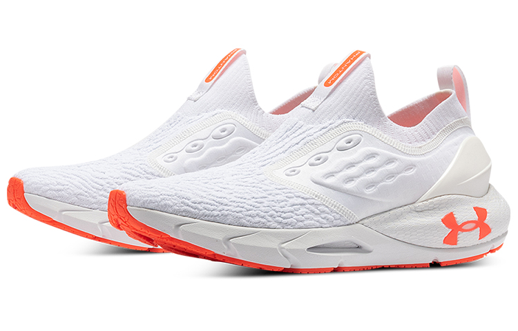 Lookbook 安德玛 Hovr Phantom 2 无鞋带跑鞋 3024806-100