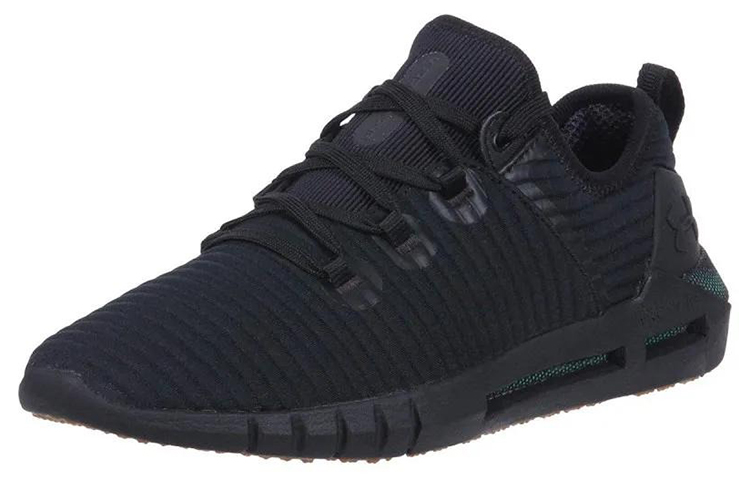Lookbook Under Armour HOVR SLK LN ''Baskets Basses Noires'' 3021492-001
