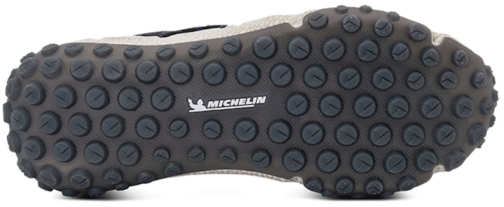 Under Armour HOVR Summit Fat Tire 'Hitam Ungu Camo' 3026149-002 Shop Under Armour HOVR Summit Fat Tire 'Hitam Ungu Camo' 3026149-002