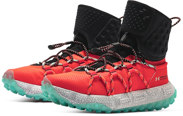安德玛 HOVR Summit Fat Tire 袜套 'Beta' 运动鞋 3022945-602 Lookbook 安德玛 HOVR Summit Fat Tire 袜套 'Beta' 运动鞋 3022945-602
