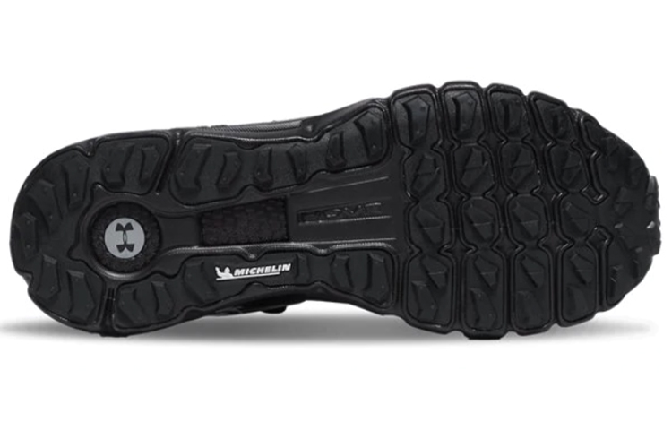 Shop Under Armour HOVR Summit Logo 'Hitam' 3022977-001