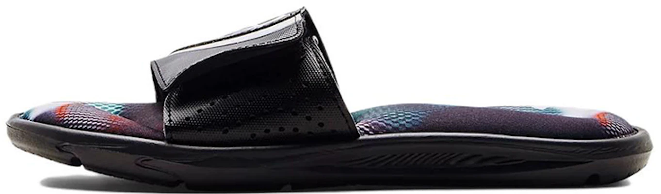 Under Armour Ignite 6 Sandali Grafici ''Nero Bianco''. 3024451-003 Buy Under Armour Ignite 6 Sandali Grafici ''Nero Bianco''. 3024451-003