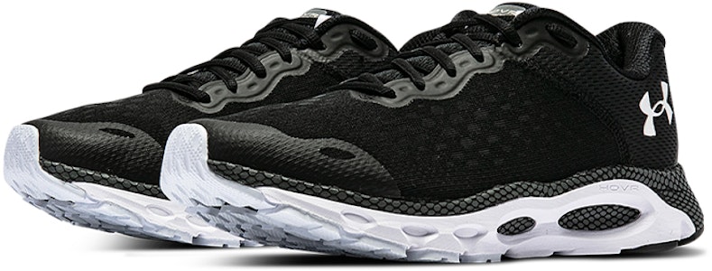 UAホバー インフィニット3 CN ブラック 3025198-001 Lookbook UAホバー インフィニット3 CN ブラック 3025198-001