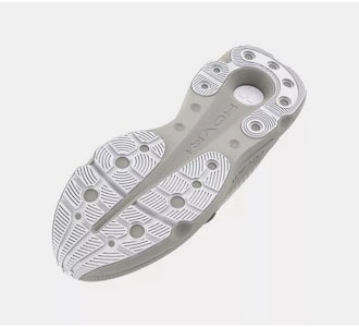 アンダーアーマー インフィニット プロ ランニングシューズ グレー 3027190-106 Shop アンダーアーマー インフィニット プロ ランニングシューズ グレー 3027190-106