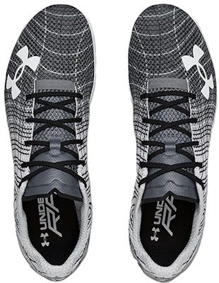 Under Armour Kick Distance 3 'Hitam Putih' 3022003-101 Shop Under Armour Kick Distance 3 'Hitam Putih' 3022003-101