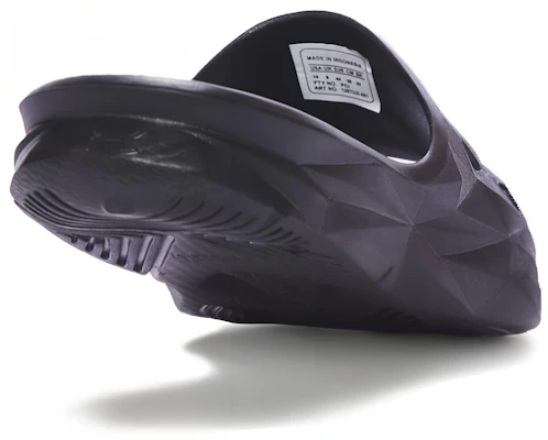 Under Armour Locker 3 Slides ''Zwart Zilver'' 1287325-001 Lookbook Under Armour Locker 3 Slides ''Zwart Zilver'' 1287325-001