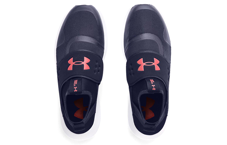 Shop Under Armour Runplay 透氣 低幫 跑步鞋 男款 藍