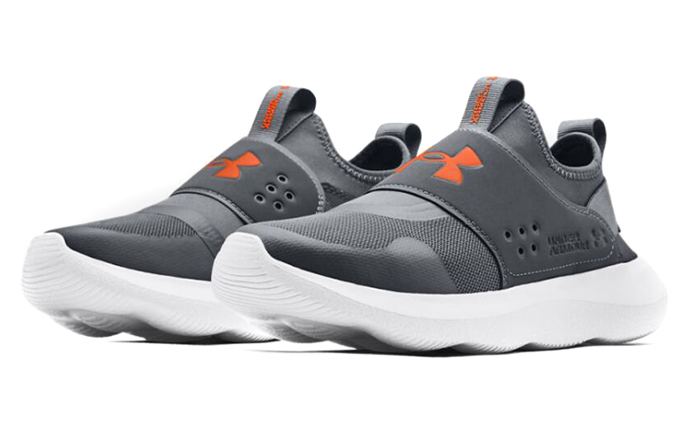 Lookbook Under Armour Runplay 'Abu-Abu' Sepatu Lari 3024870-104