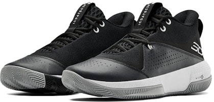 UA SC 3ZER0 IV ローカット ブラック 3023917-001 Lookbook UA SC 3ZER0 IV ローカット ブラック 3023917-001